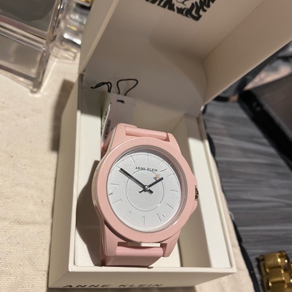 *NIBOX*ANN KLEIN Watch Light pink silicone - Picture 5 of 5